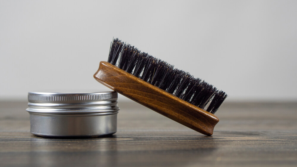 Beard brush