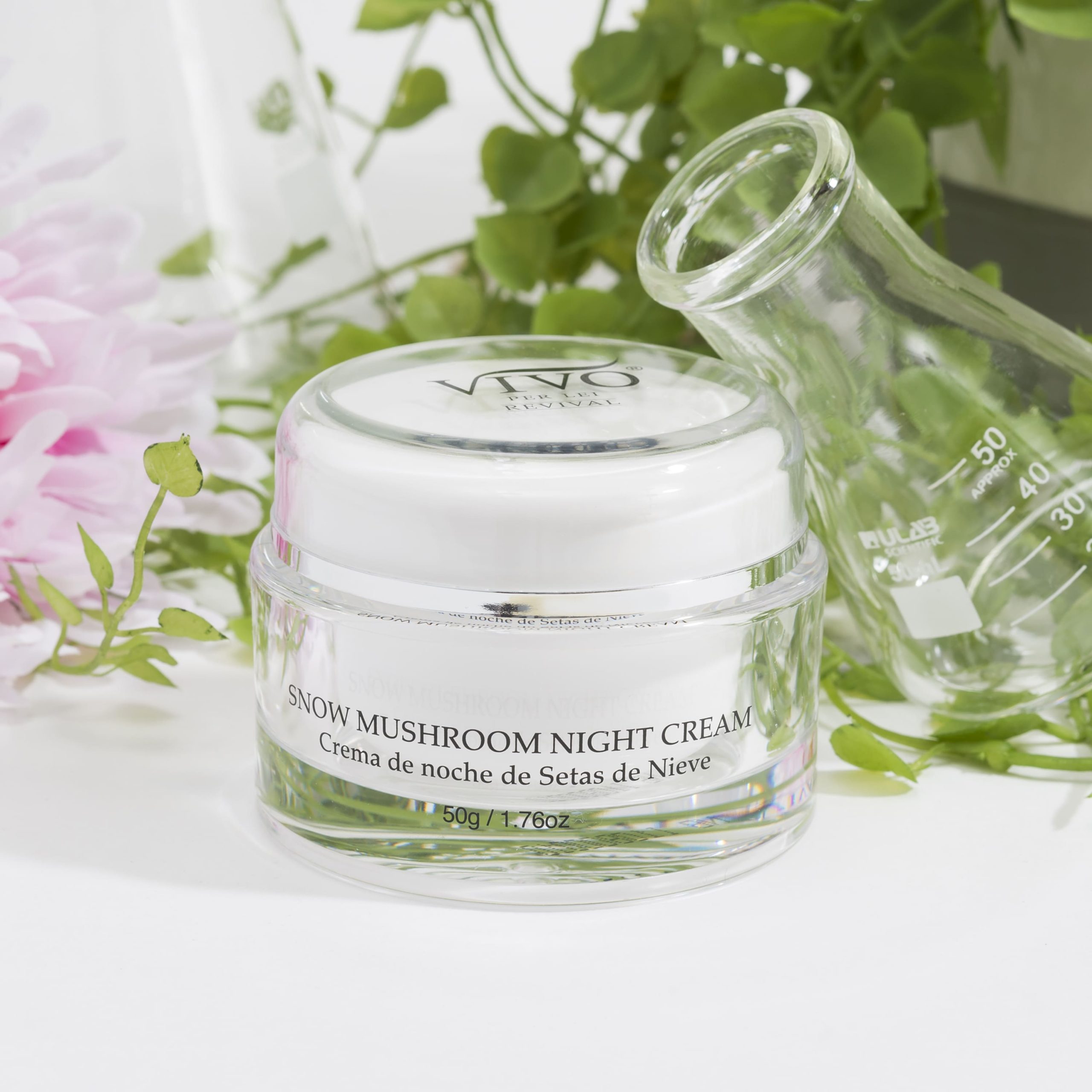 Jar of the Vivo Per Lei Snow Mushroom Night Cream