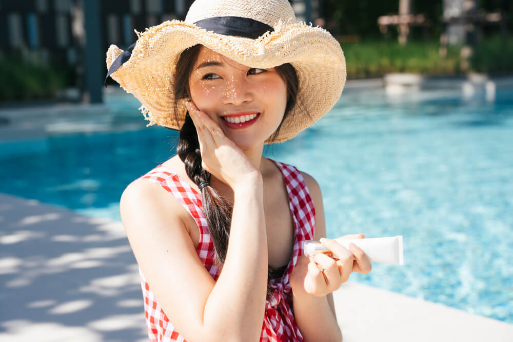 woman skincare routine